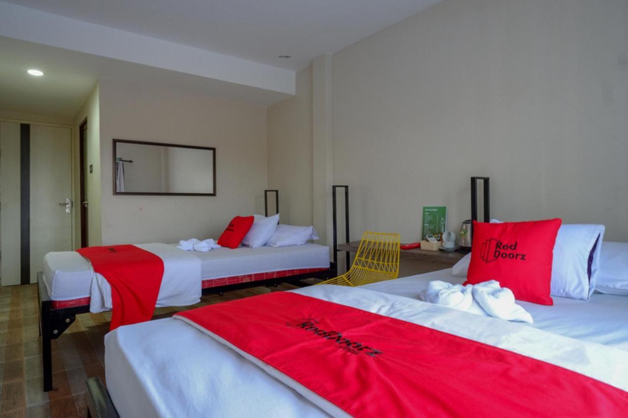 Reddoorz Syariah At Jalan Jenderal Sudirman Palopo Hotel Exterior foto